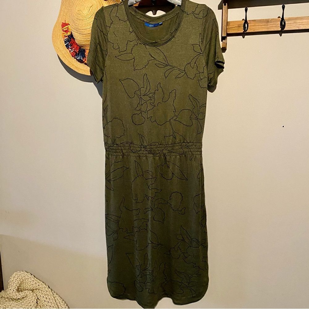 Apt 9 Army Green floral knit dress. Sz L
